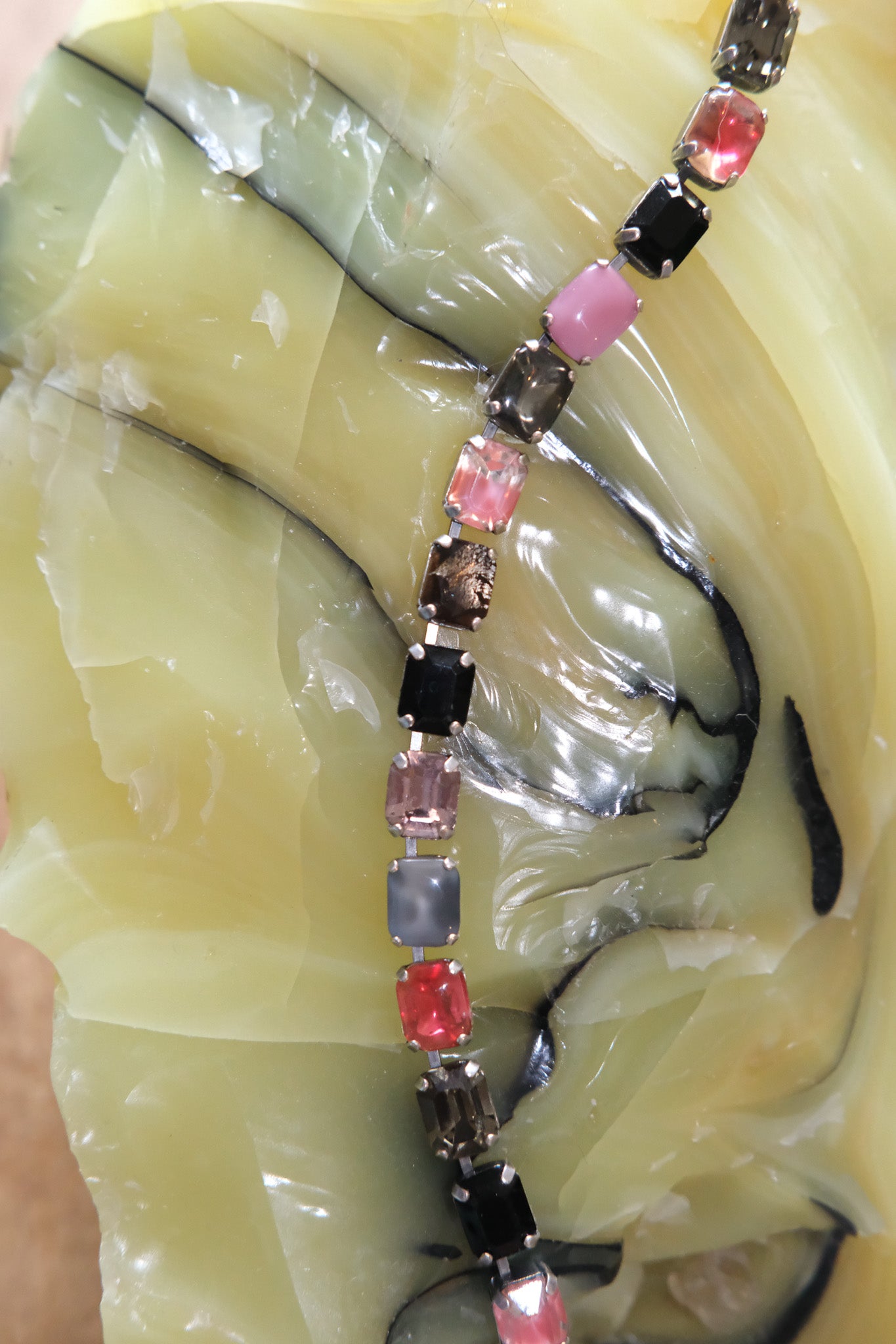 Baguette Layering Choker in Punk Rocks