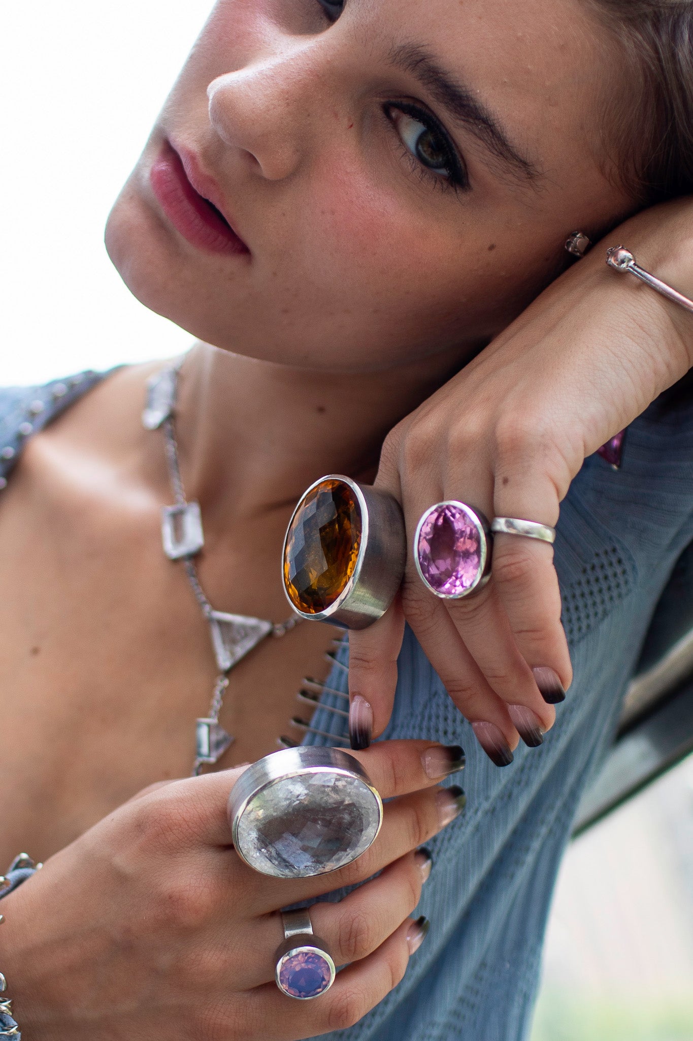 Mini Oval Colossus Ring in pink azalea (Silver)