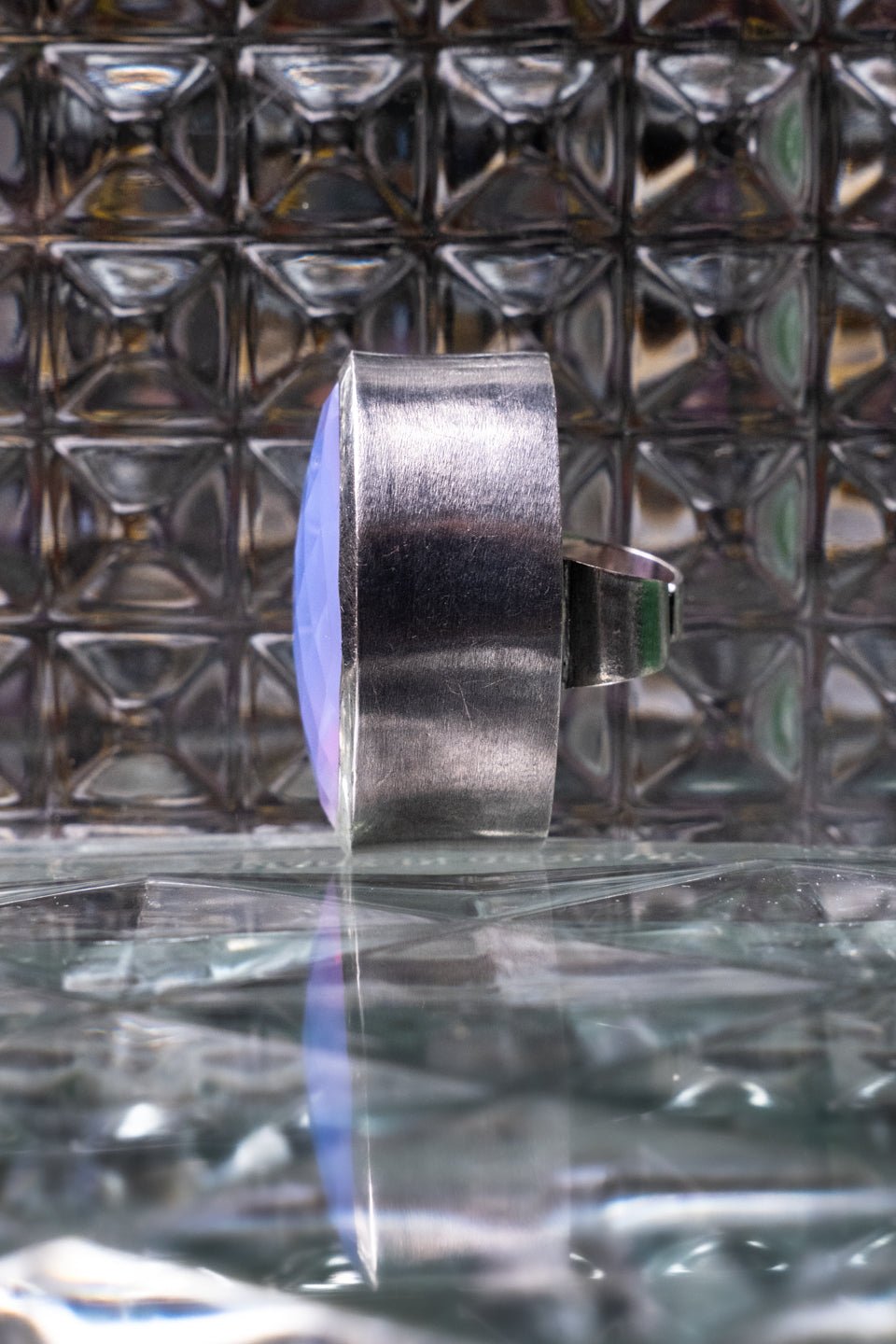 Oval Colossus Ring in Periwinkle (Silver)