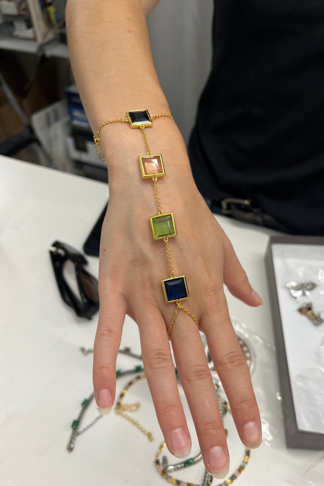 Picture Window Hand Chain (gold) mia vesper