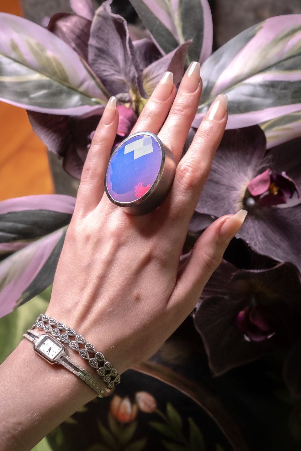 Oval Colossus Ring in Periwinkle (Silver)