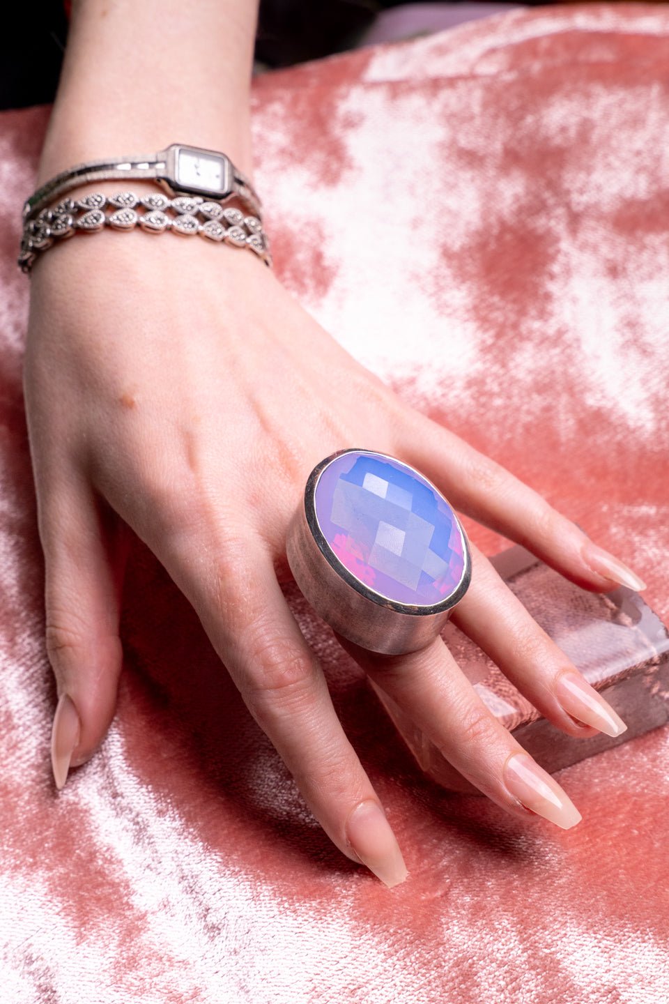 Oval Colossus Ring in Periwinkle (Silver)