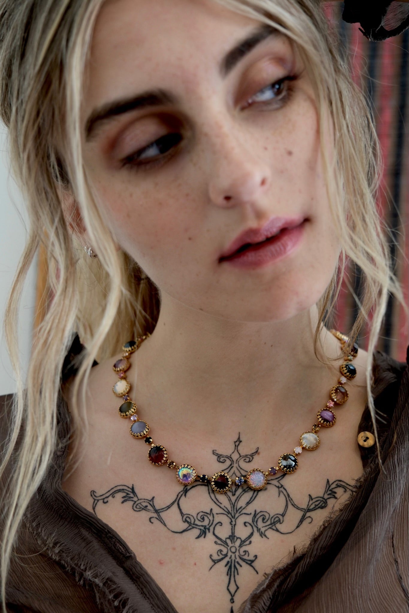 Paint Pot Layering Choker in Punk Rocks (Gold) Jewelry Vesper Obscura