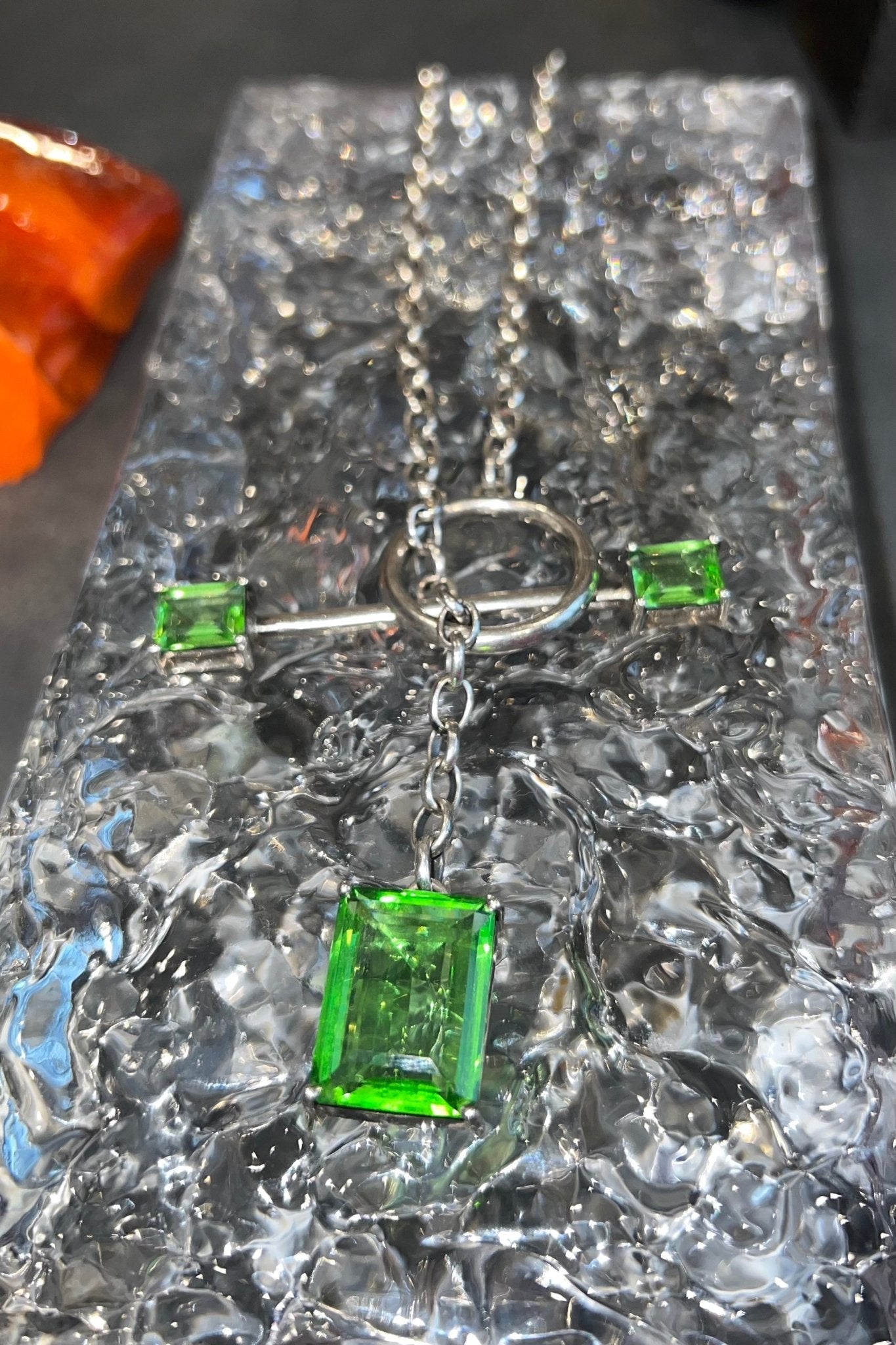 Gem Drop Toggle Necklace in Green Envy (Silver) Jewelry Vesper Obscura