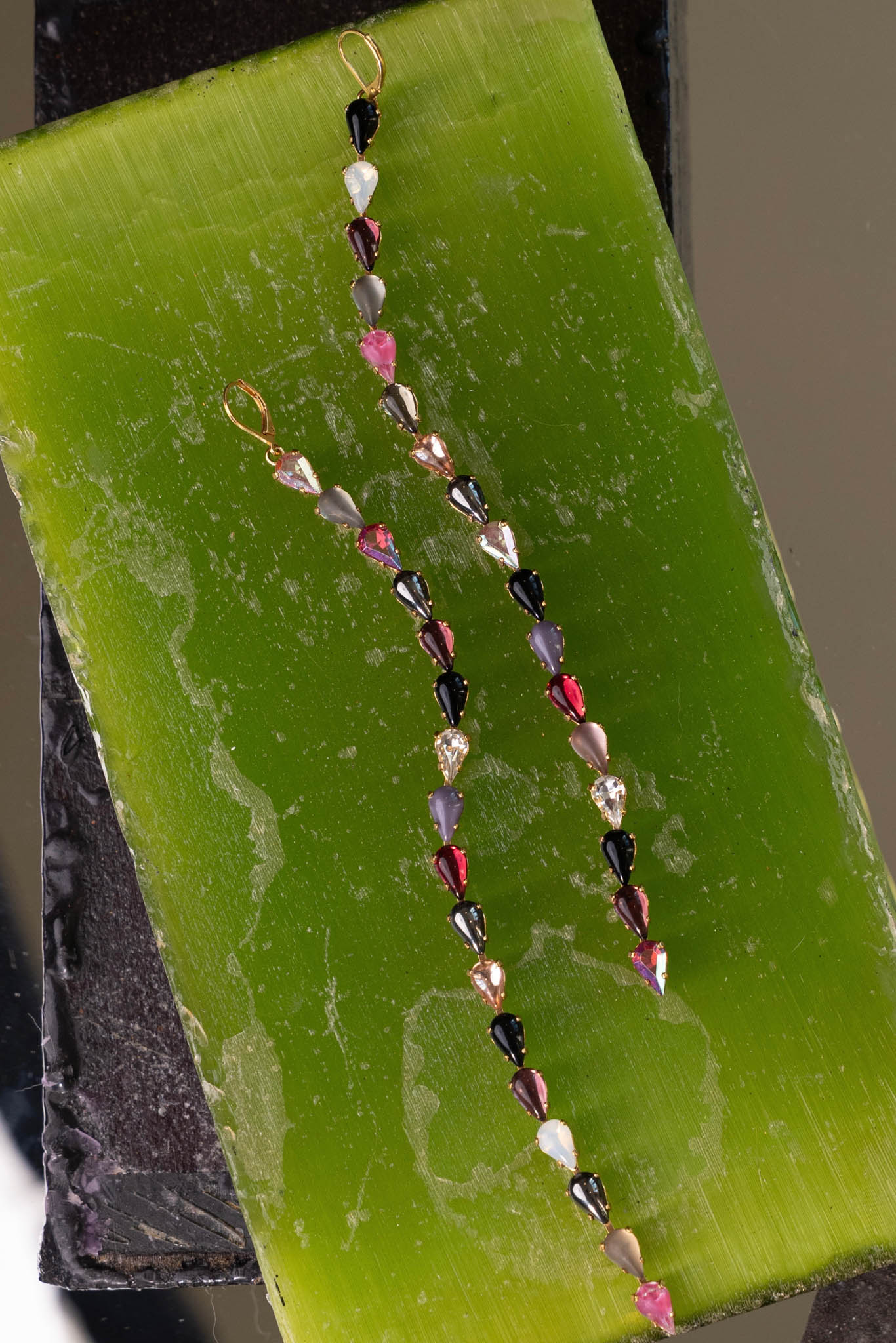 Spangle Earrings in Punk Rocks (Gold)
