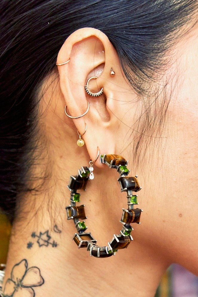 Battlement hoops in Tiger Eye and Peridot (Silver) Jewelry Vesper Obscura